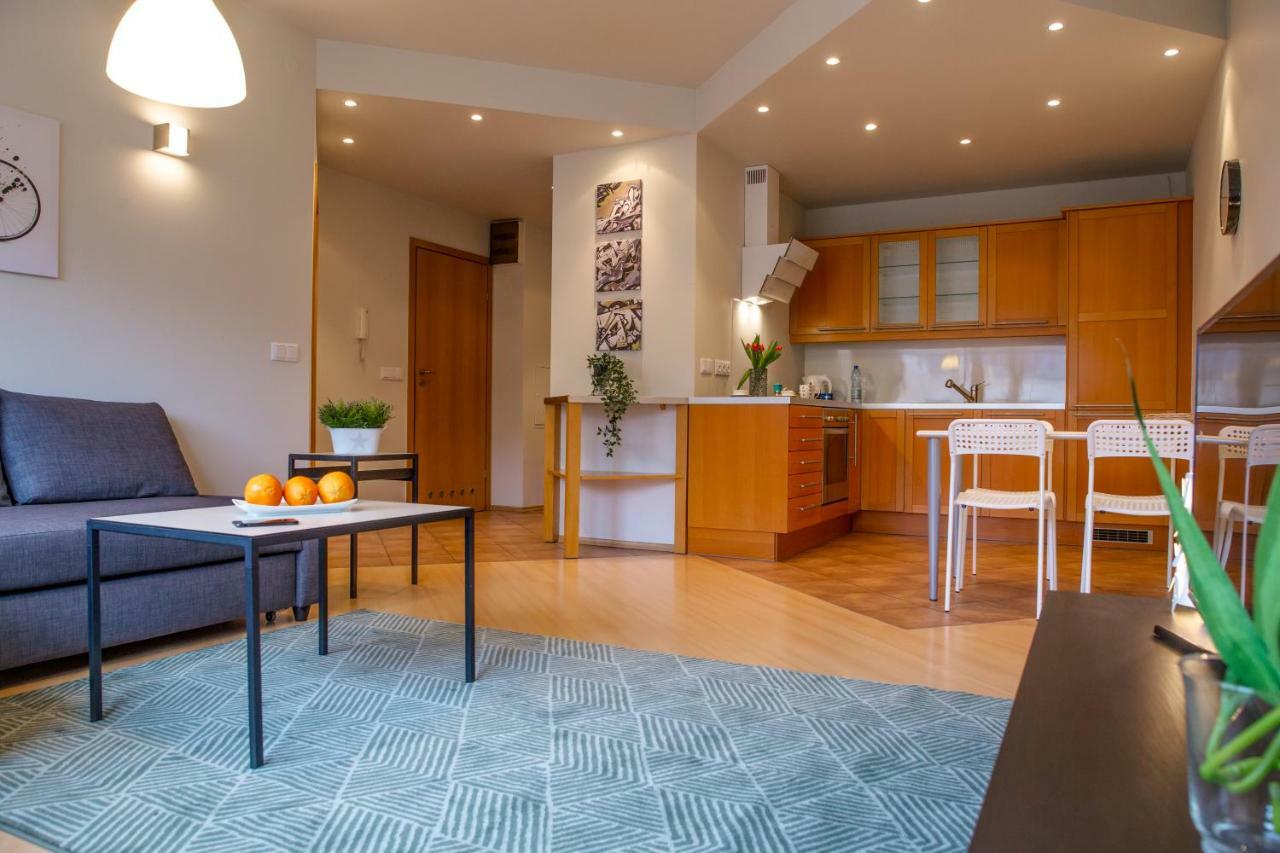 Apartament New Praga Near To Metro, Free Parking Varsó Kültér fotó